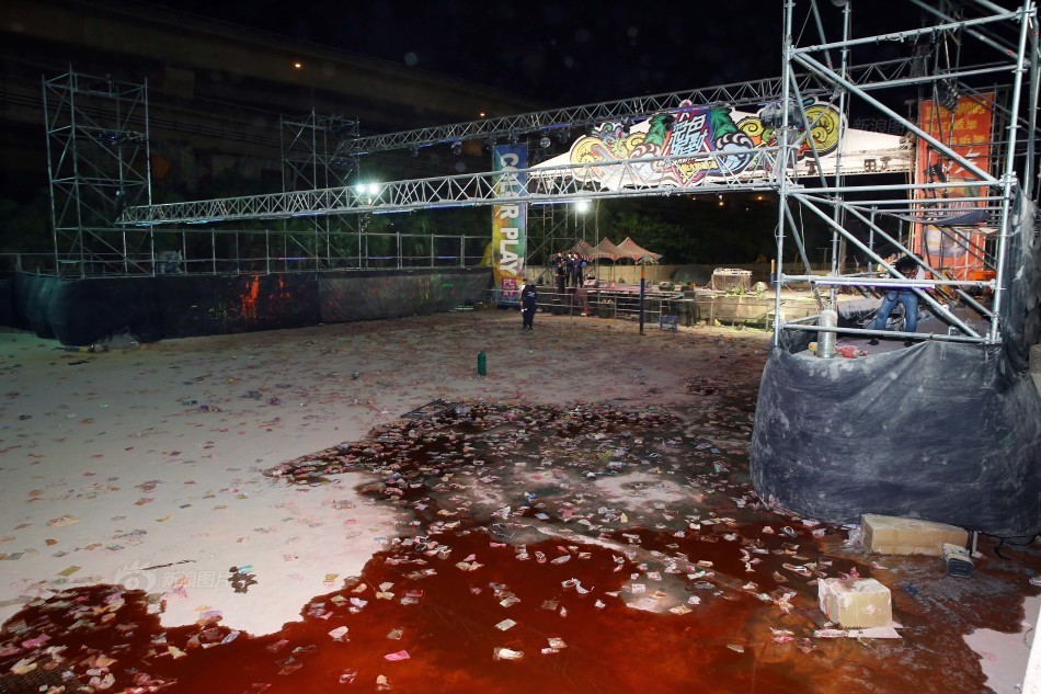 台湾一游乐园发生粉尘爆炸 逾百人烧伤_高清图集_新浪网