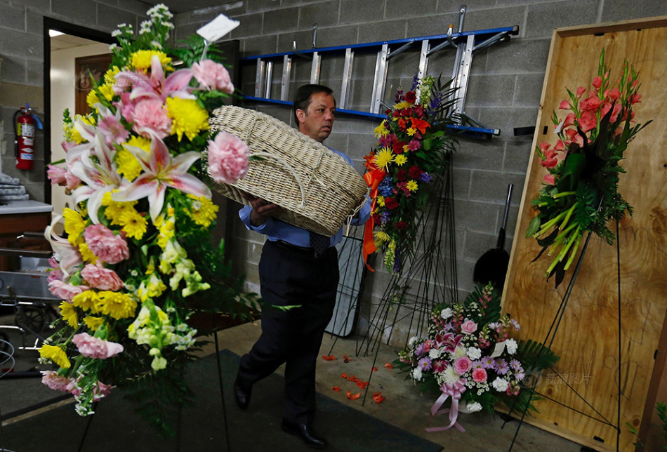 一名弃婴的葬礼