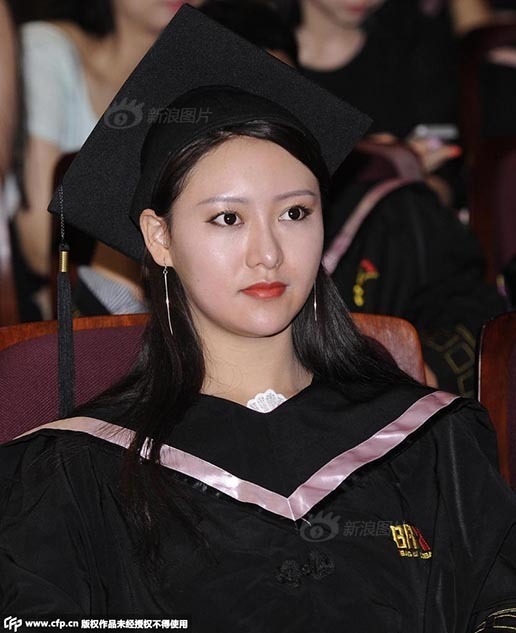 北影本科毕业典礼 美女学生素颜难掩清新_高清图集_新浪网