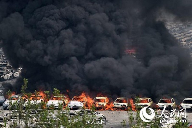 天津爆炸现场再着火