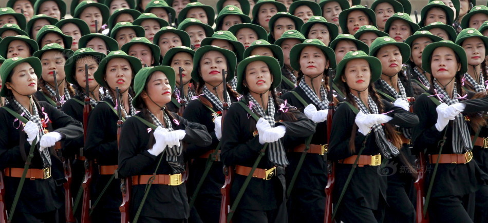 越南举行国庆70周年阅兵