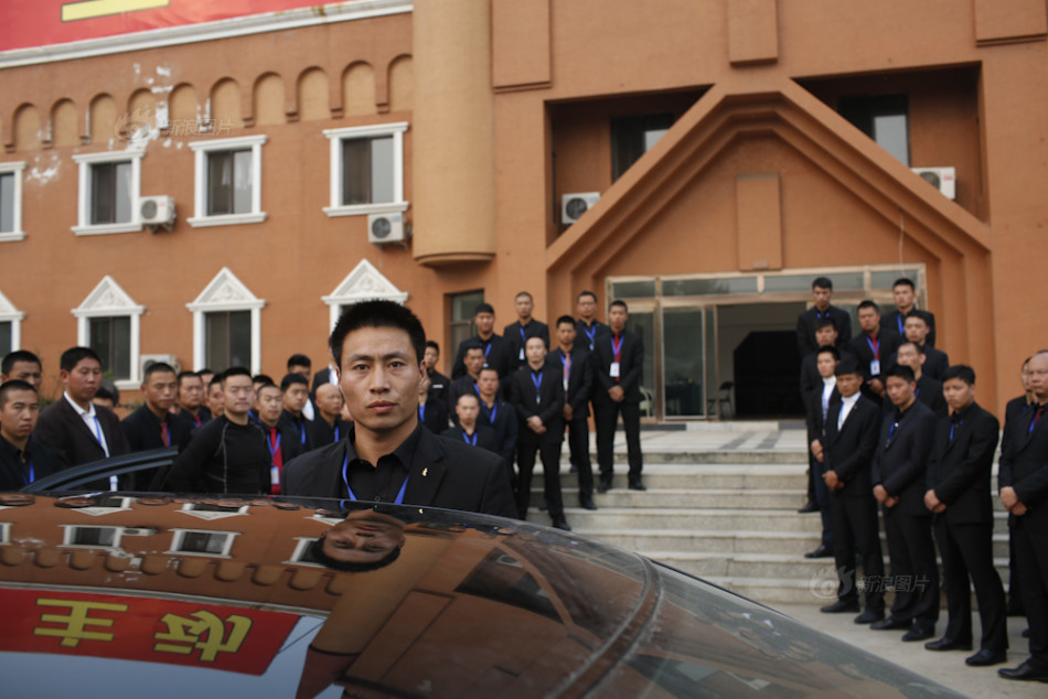 钢铁是怎样炼成的 探访保镖训练营_高清图集_新浪网