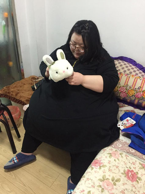 中国最胖女孩减肥 能吃百个串喝两箱啤酒