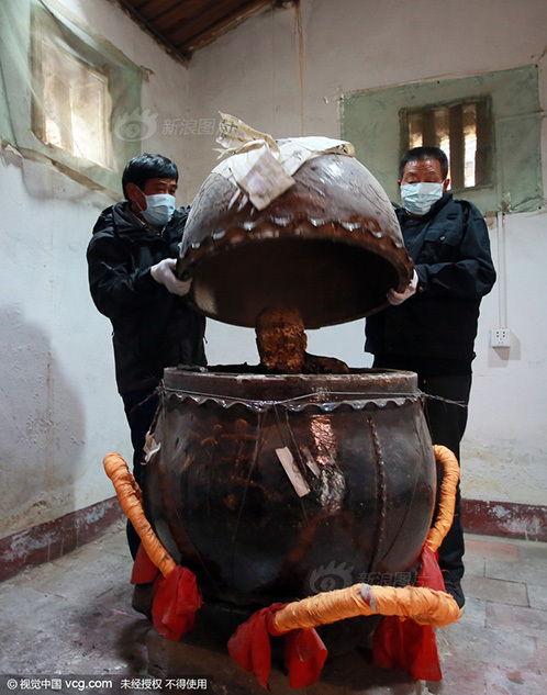 老和尚坐缸3年肉身不腐寺庙将塑金身