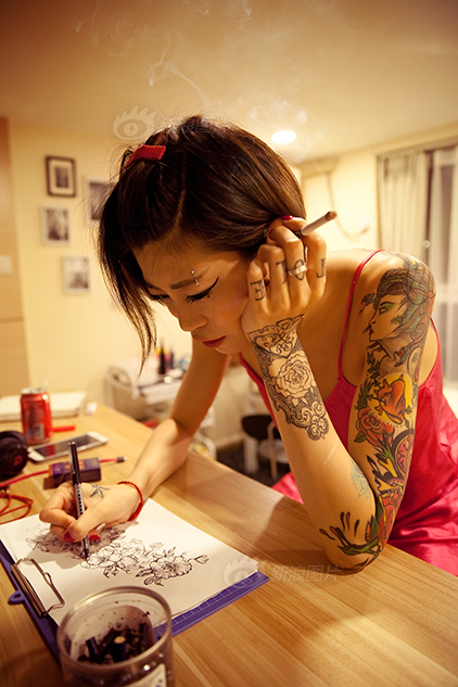 满族文身师女孩:我只是个普通上班族