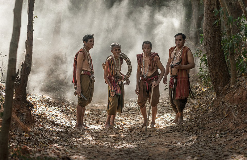 最后的训象者:泰国少数民族把大象当宠物_高清图集_新浪网