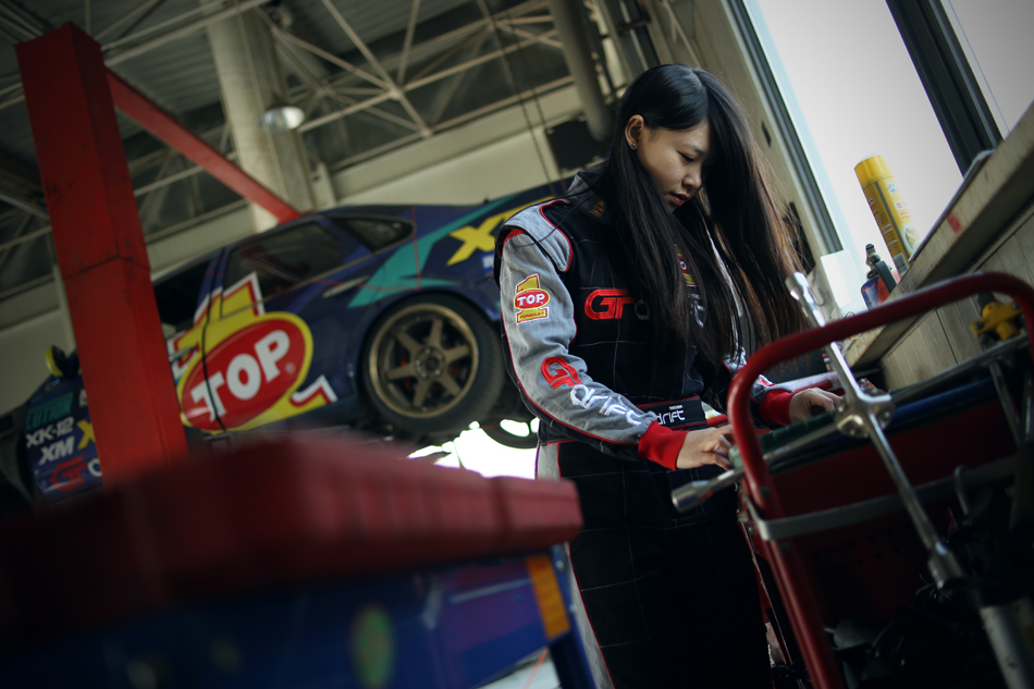 美女车手:这种满足感绝无仅有