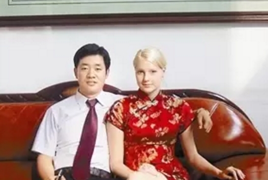 李白与“前夫”的亲密合影