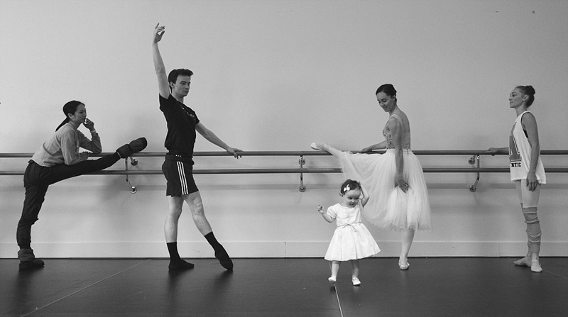 澳芭蕾演员生育后继续舞蹈生涯