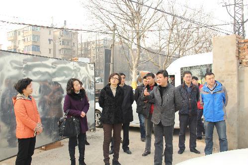 网传南京女领导被7警护船视察