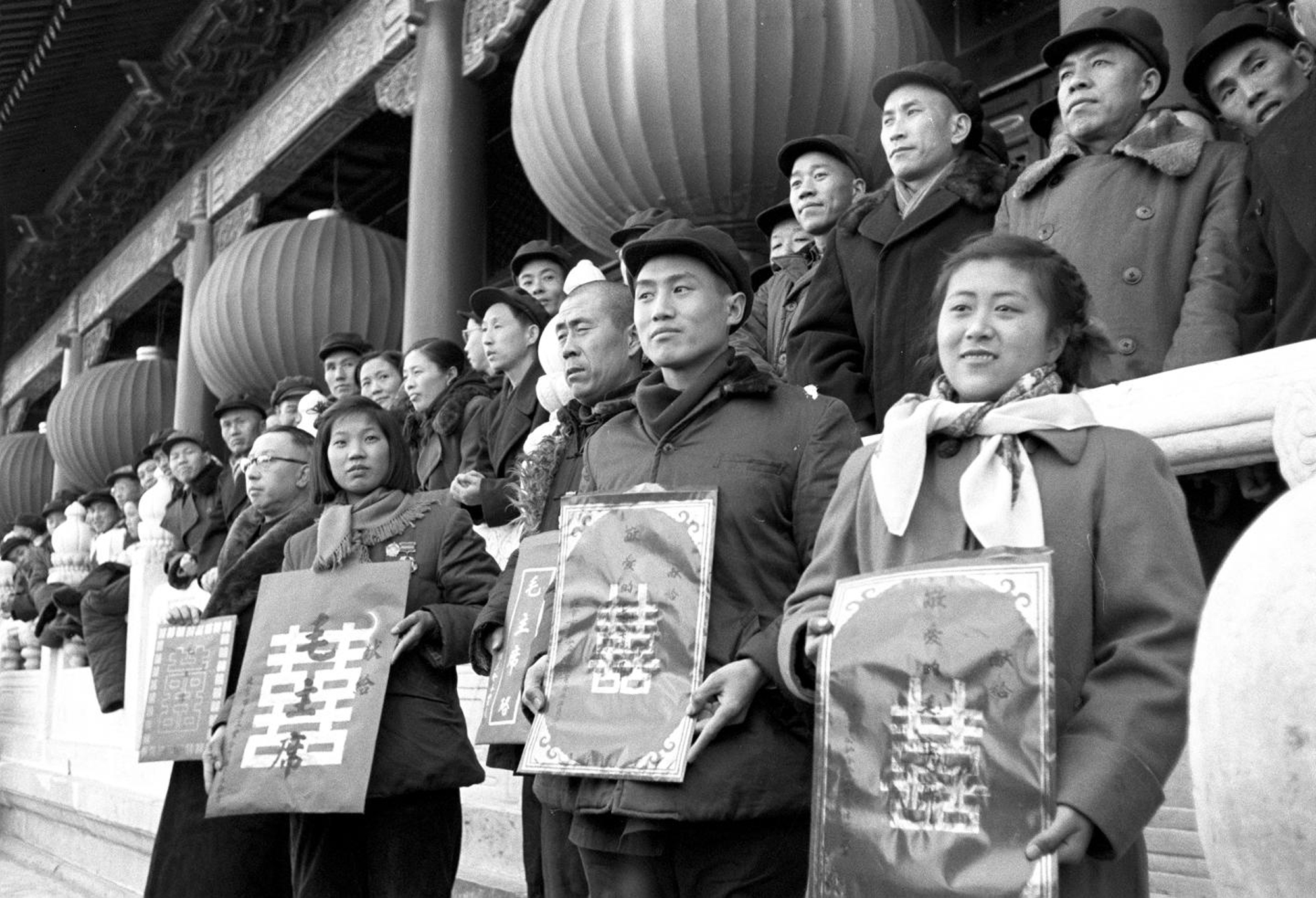 随历史流逝的报喜队_高清图集_新浪网