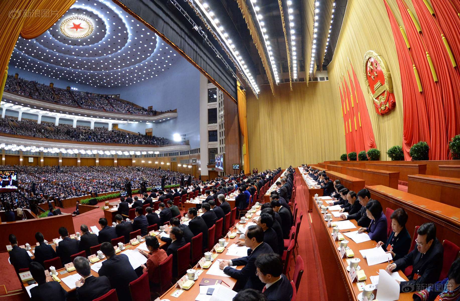 2016公务员考试行测关于两会的常识判断模拟题