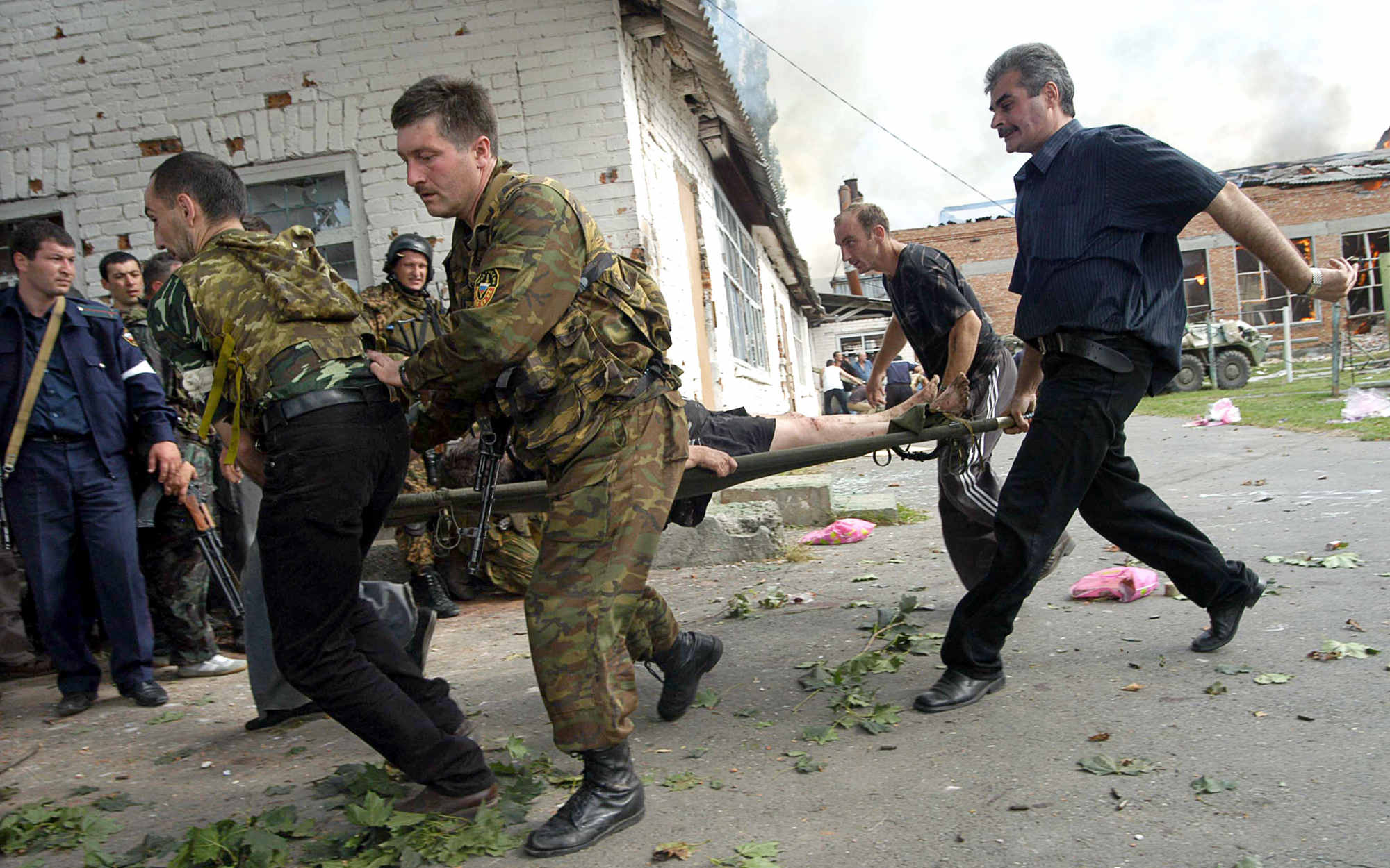 五年十年:别斯兰人质事件10周年_高清图集_新浪网