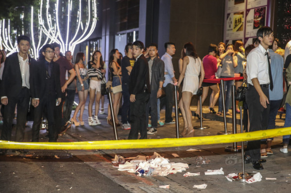 台刑警夜店前遭多人围殴
