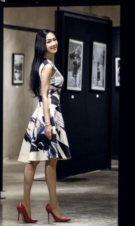 央视美女主播王梁