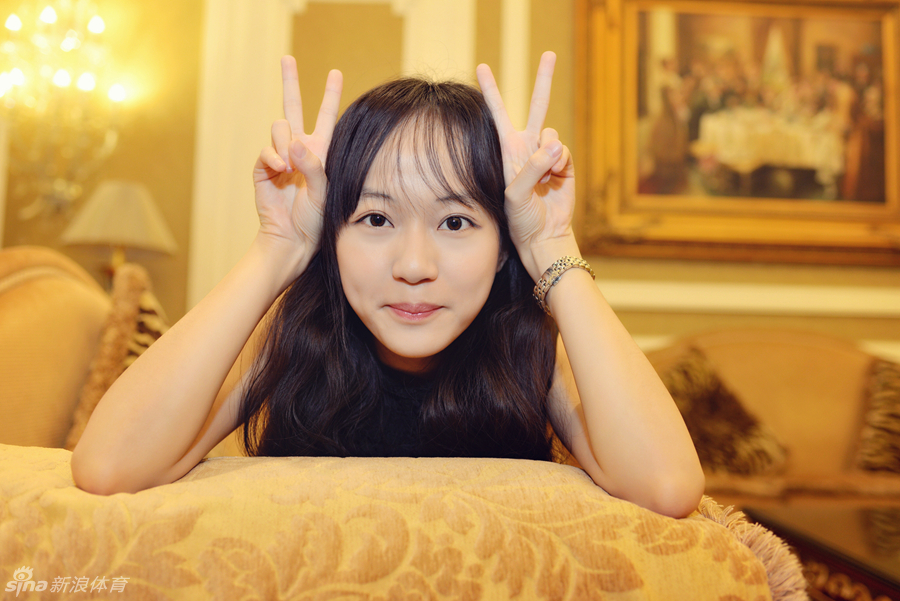 女子象棋大师时凤兰靓丽写真