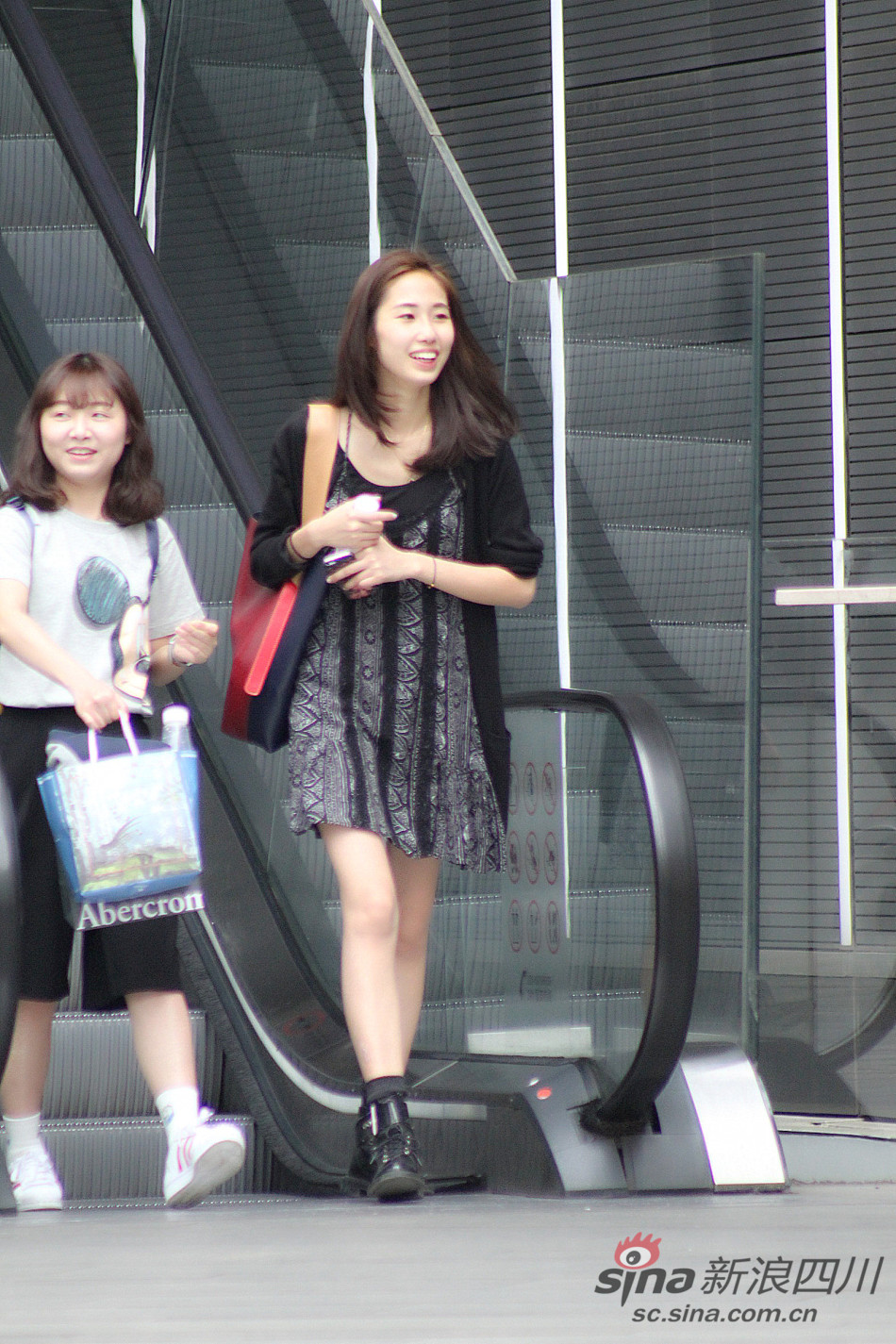春熙路一大波清凉美女来袭