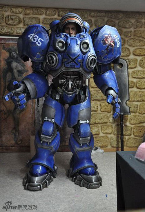 外国友人制作的星际2机枪兵cosplay