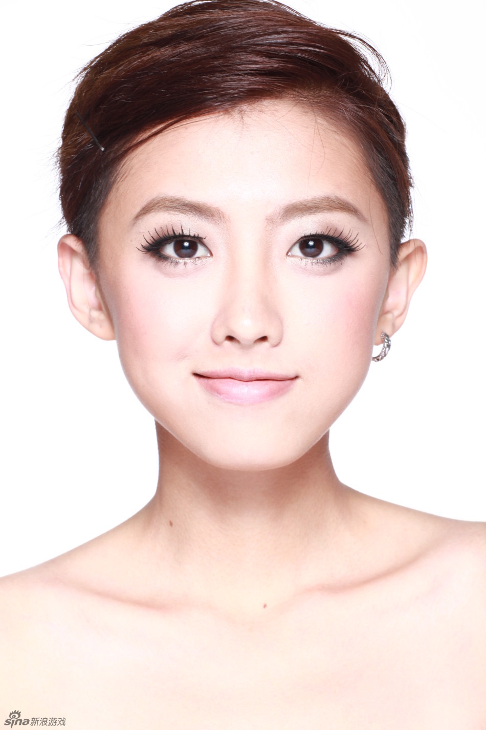 游戏美女丁晗性感写真