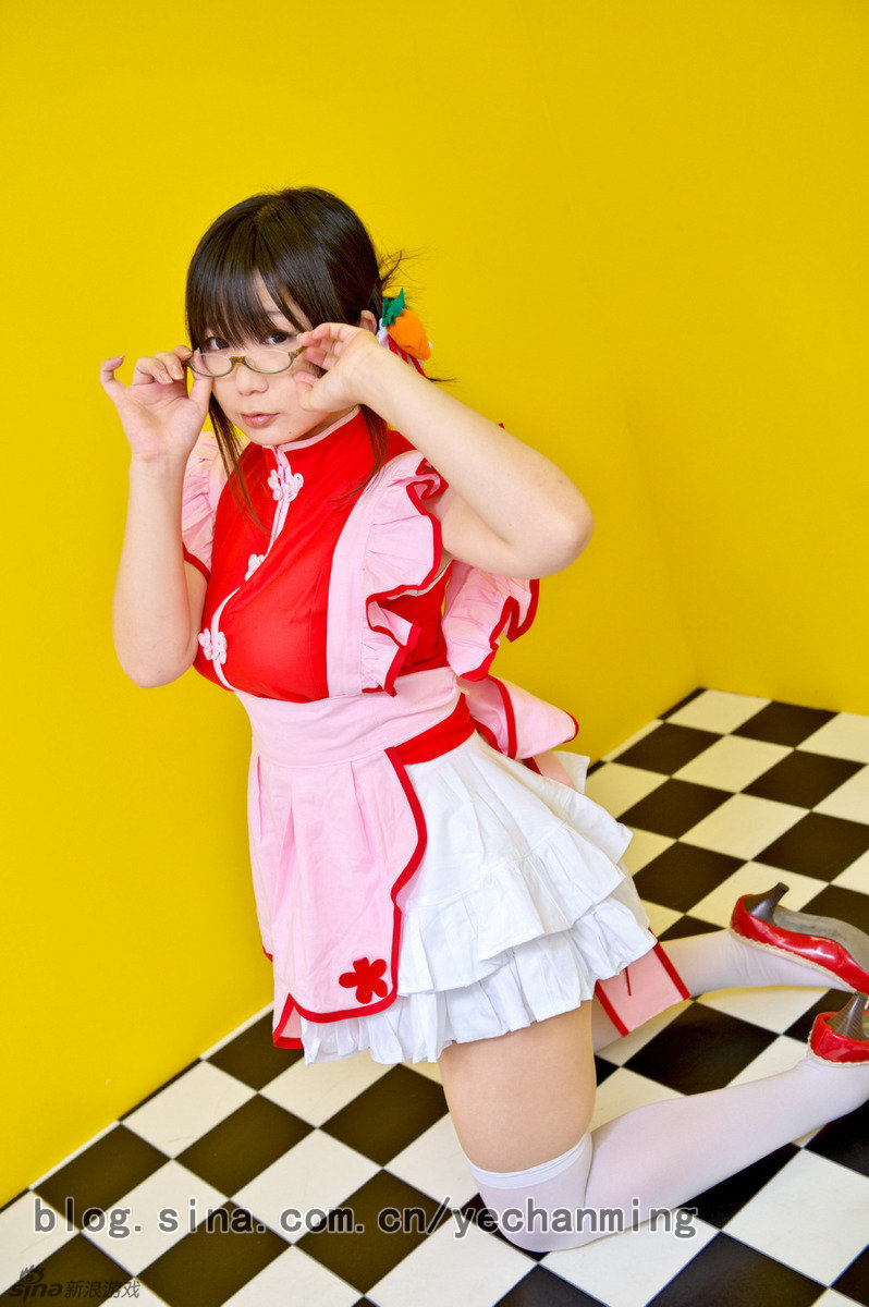 【cos】中华小当家私房写真 点击查看更多游戏美图