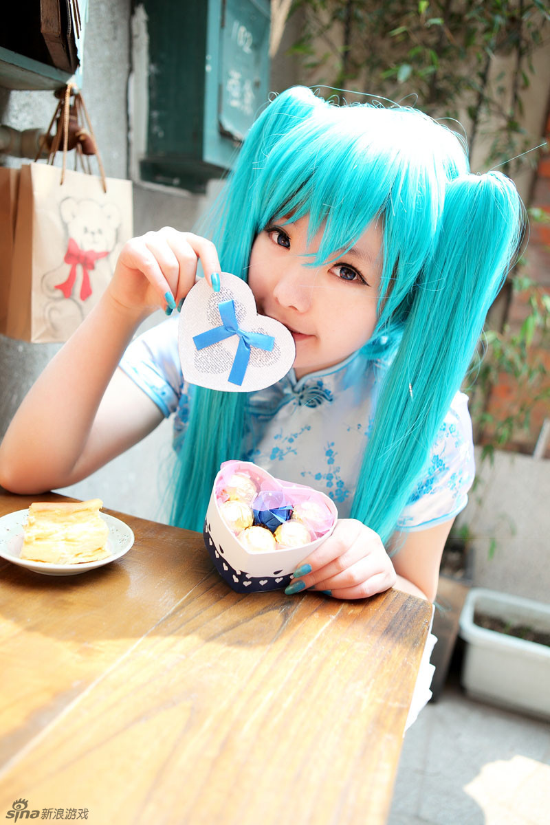 纱布蓝白色情人节初音cosplay