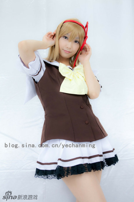 《东方恋莲录》天真无邪的美眉