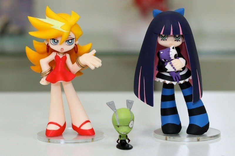 吊带袜天使潘迪与史朵巾手办