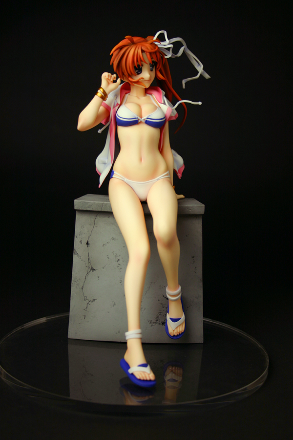 高町奈叶 泳装手办 02