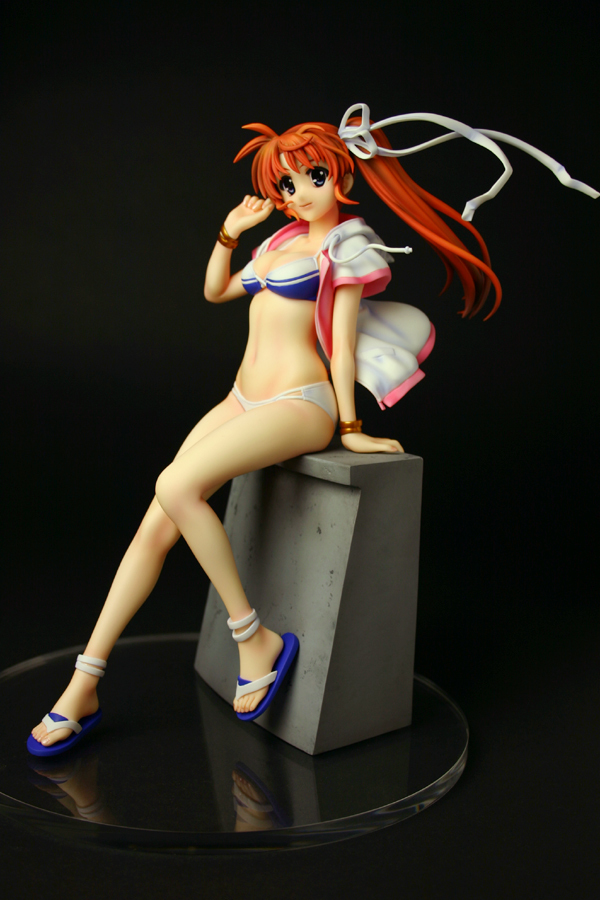 高町奈叶 泳装手办 02