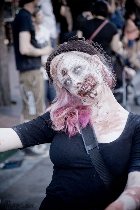 僵尸cos秀僵尸迷盛装出席_高清图集_新浪网