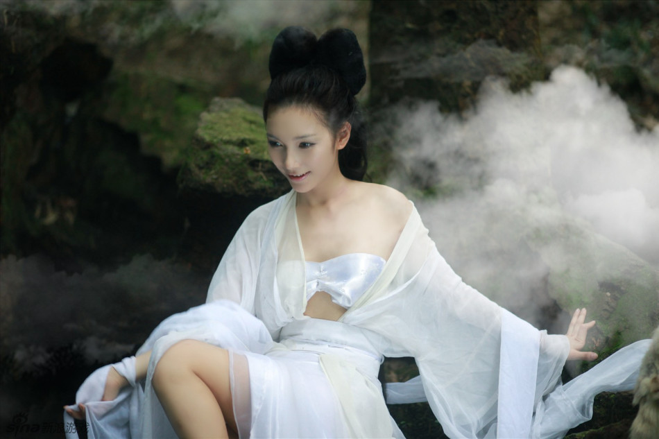 最美"伪娘"刘诗涵 cos《倩女幽魂》聂小倩