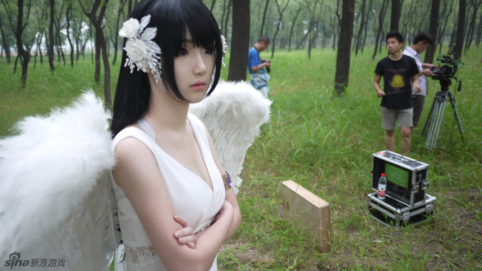 cosplay专辑 > 柳未来奇迹世界2片场花絮