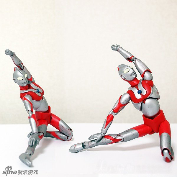 奥特曼教你瑜伽标准动作