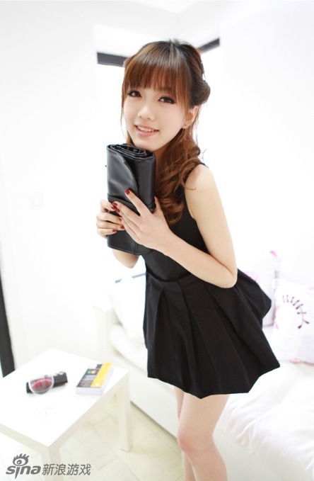 魏彦妮夏日清新写真