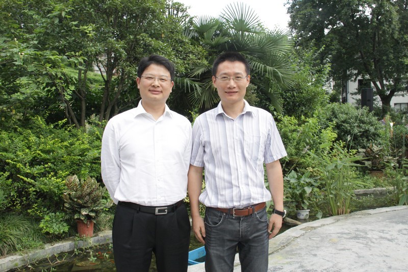 龙旗控股董事长杜军红及妙博科技总经理张雨松接受新浪游戏专访