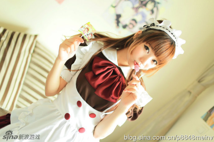 甜美萝莉李佩怡可爱女仆装