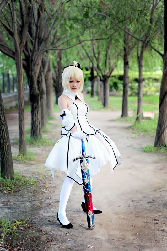 妹子人人爱命运之夜阿尔托莉雅清纯cos