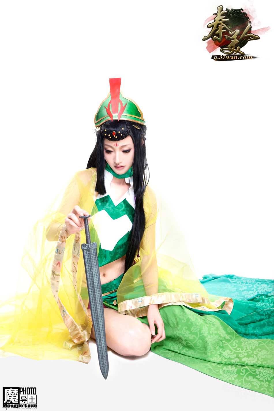 《非诚勿扰》女嘉宾裸背t裤cos《秦美人》