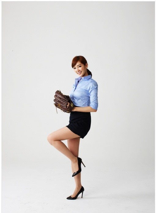 韩国"棒球女神"孔书英