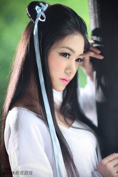 寻找梦中杨过 冷艳美女coser化身白衣小龙女