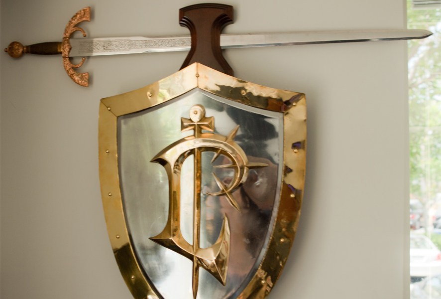 > 暴雪历年荣耀之剑欣赏:五年员工的奖品