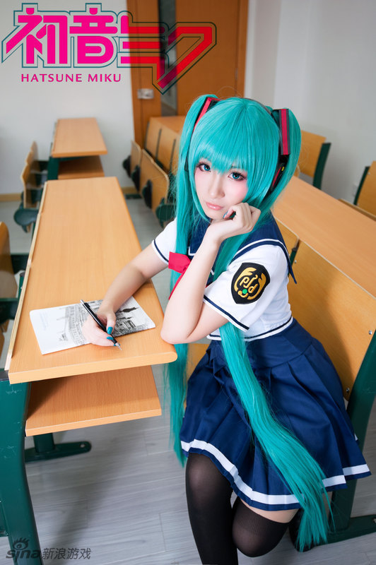 初音未来diva2校服cosplay