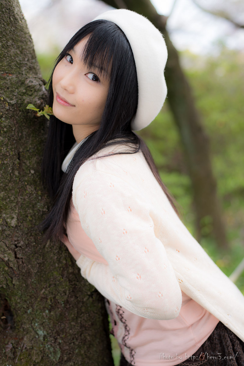 下限少女莲妹新作 风格转变尽显清纯路线