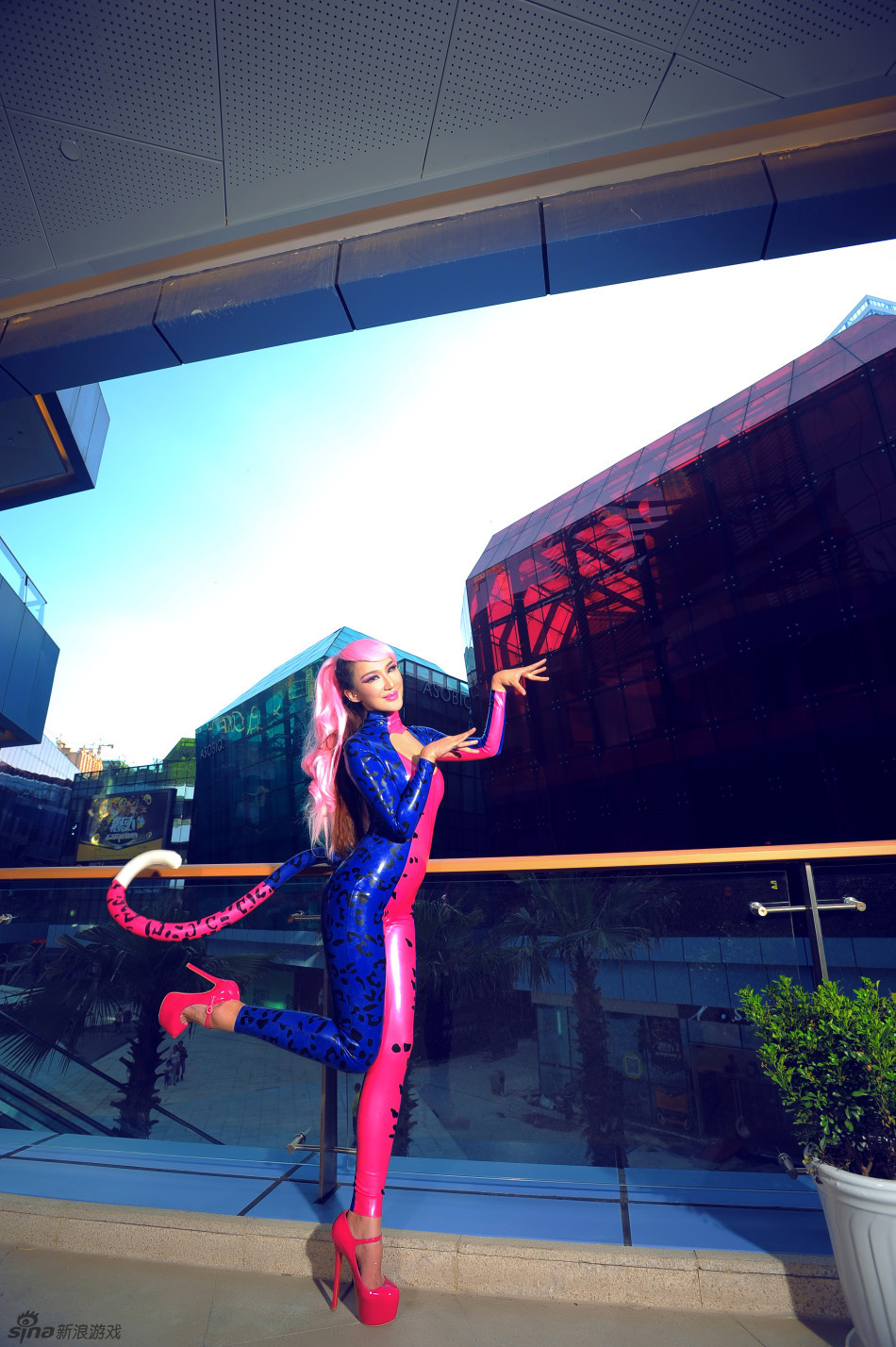 杜奕霏猫女户外写真