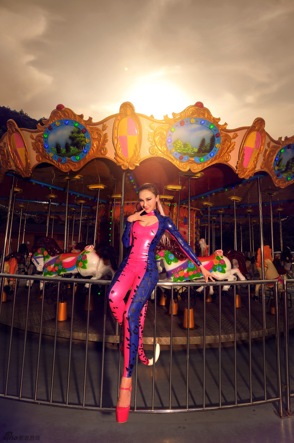 杜奕霏猫女户外写真