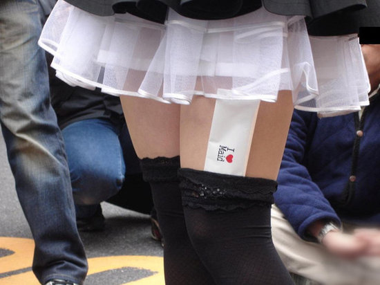 无下限摄影大师专拍coser裙底风光