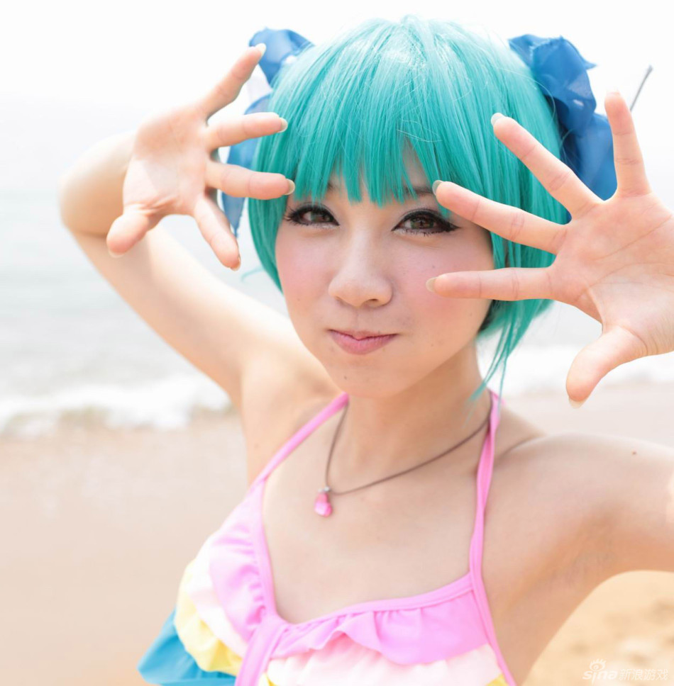 萝莉泳装激萌cos助阵某网游