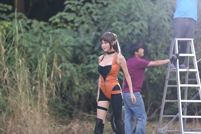 g罩游戏嫩模潘春春推新单曲