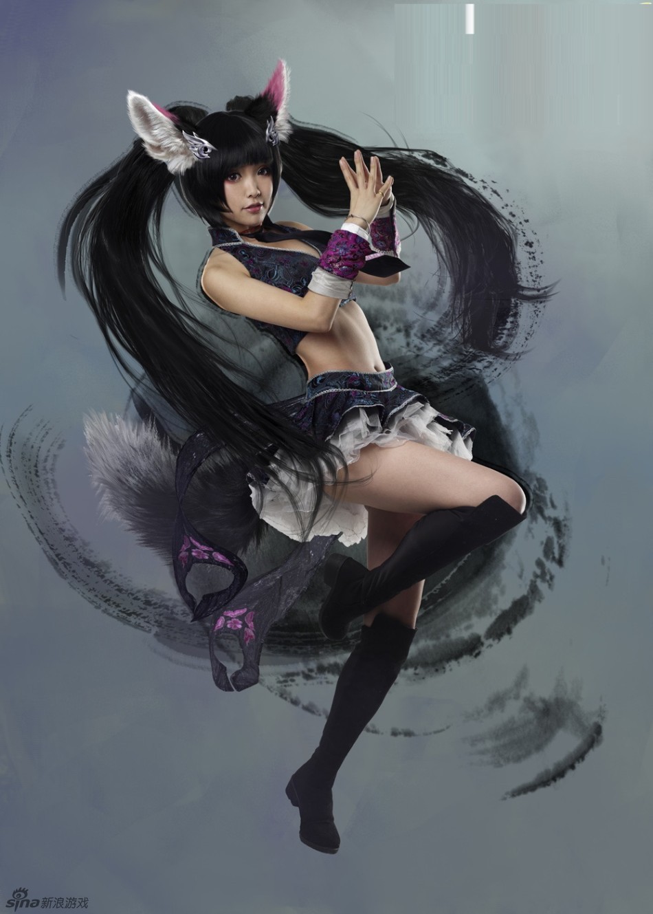 国内现真人卡牌游戏多名美女演绎