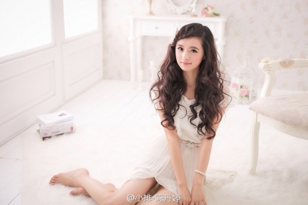 小杨幂陈丹婷代言游戏cos甄姬